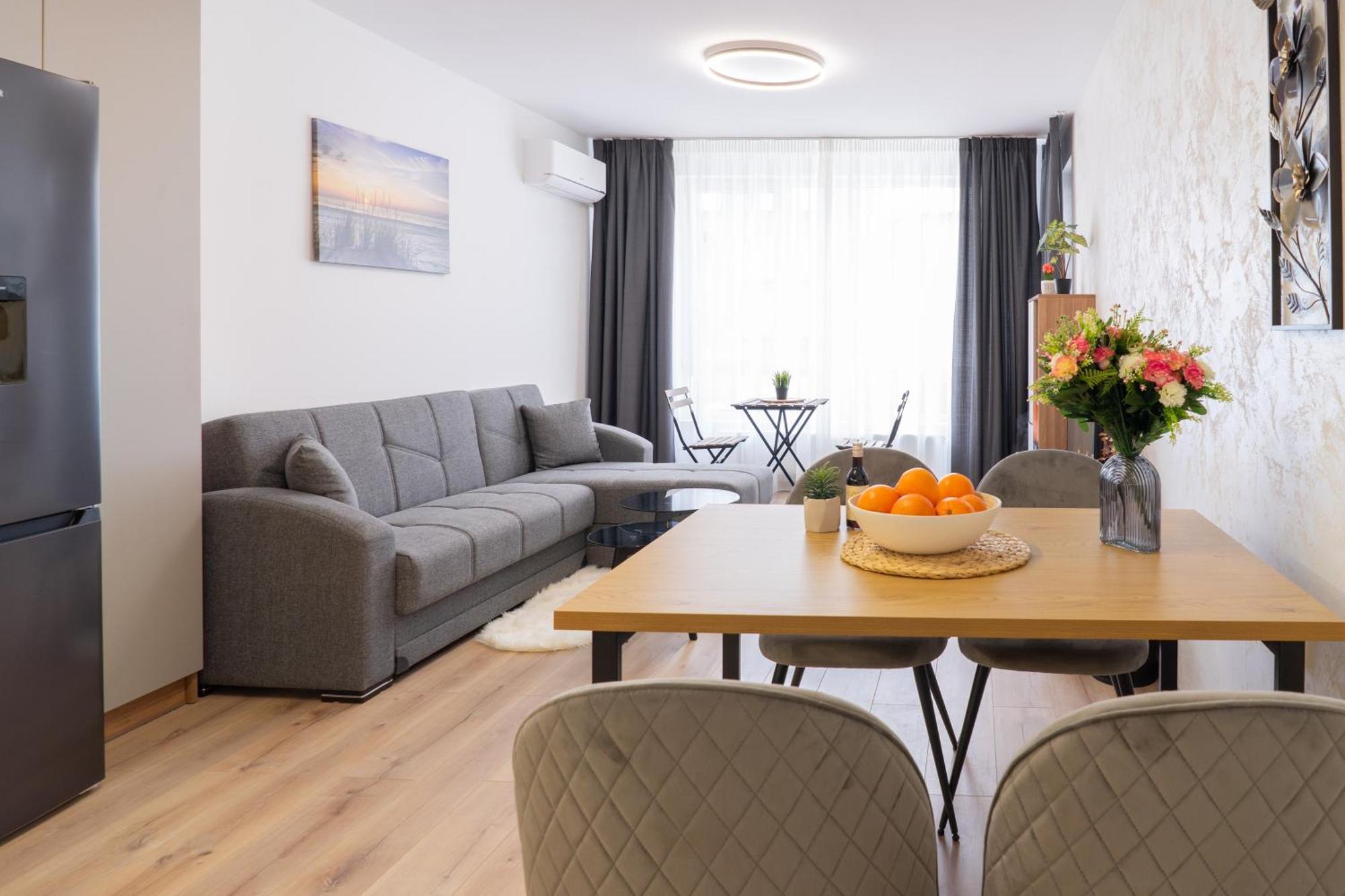 וארנה New Modern & Cozy Apartment With Free Parking מראה חיצוני תמונה