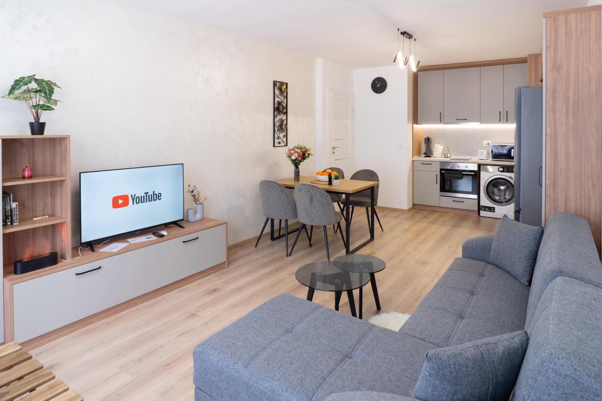וארנה New Modern & Cozy Apartment With Free Parking מראה חיצוני תמונה