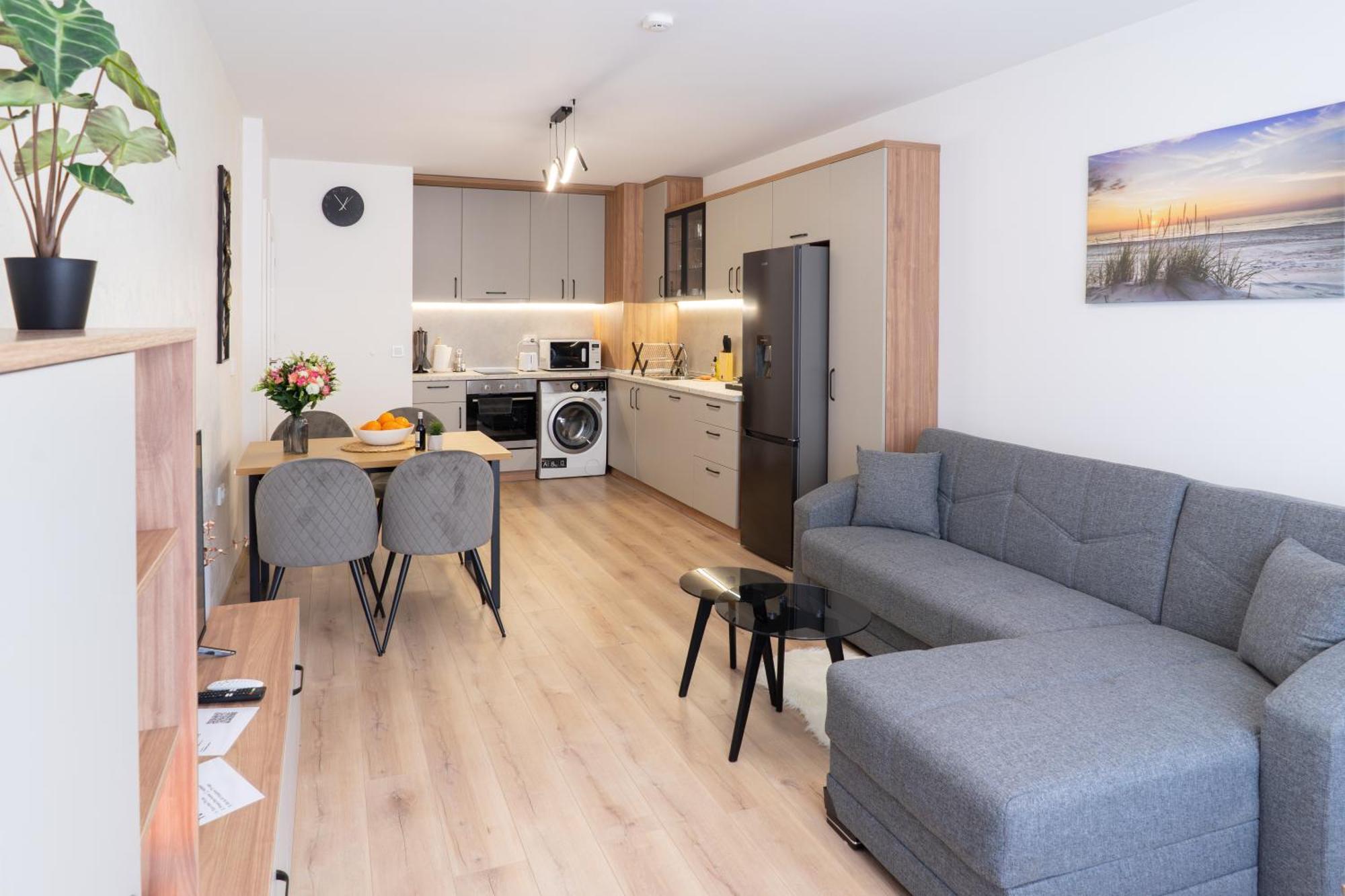 וארנה New Modern & Cozy Apartment With Free Parking מראה חיצוני תמונה